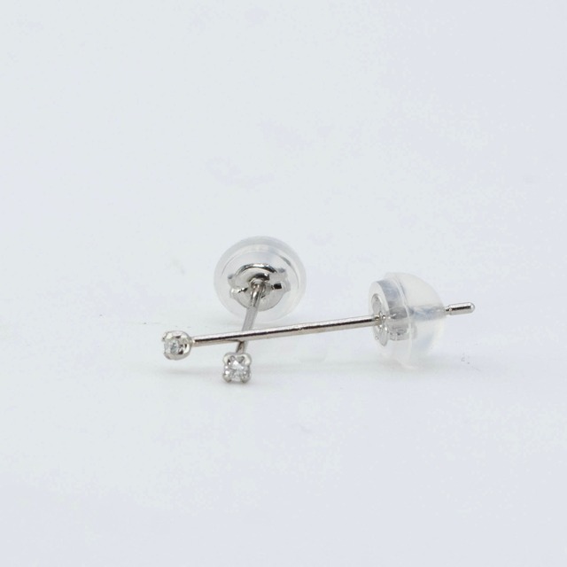 留め替えスタッドピアス（はちぴあLG）Pt900　ダイヤモンドメレ使用