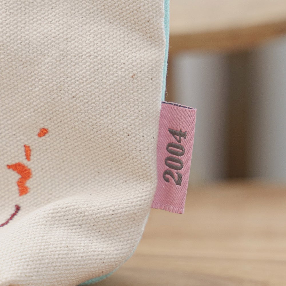 ハウルの動く城 帆布サガラ刺繍ポーチ（2177） | すすのこ商店｜ジブリ