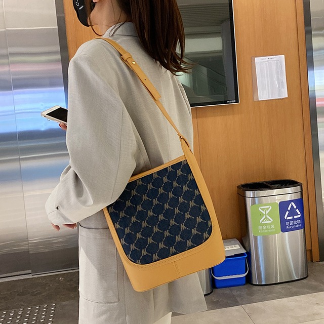 オータムカジュアル 秋物 ハンドバッグ メッセンジャーバッグ Tiancai_Wing_Bag42194514440