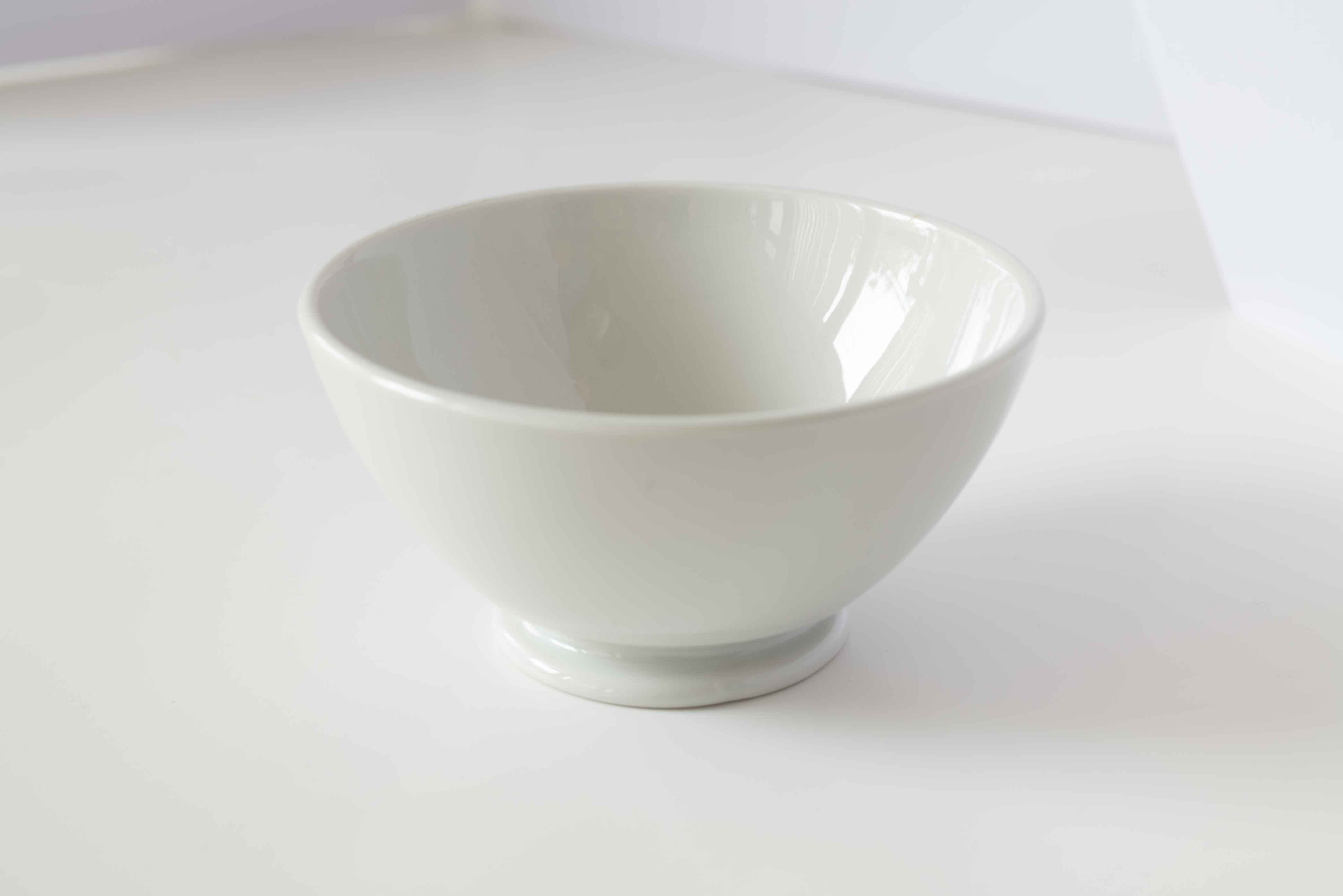 サルグミンヌ「S」の無地タイプのカフェオレボウル シンプルで美しい