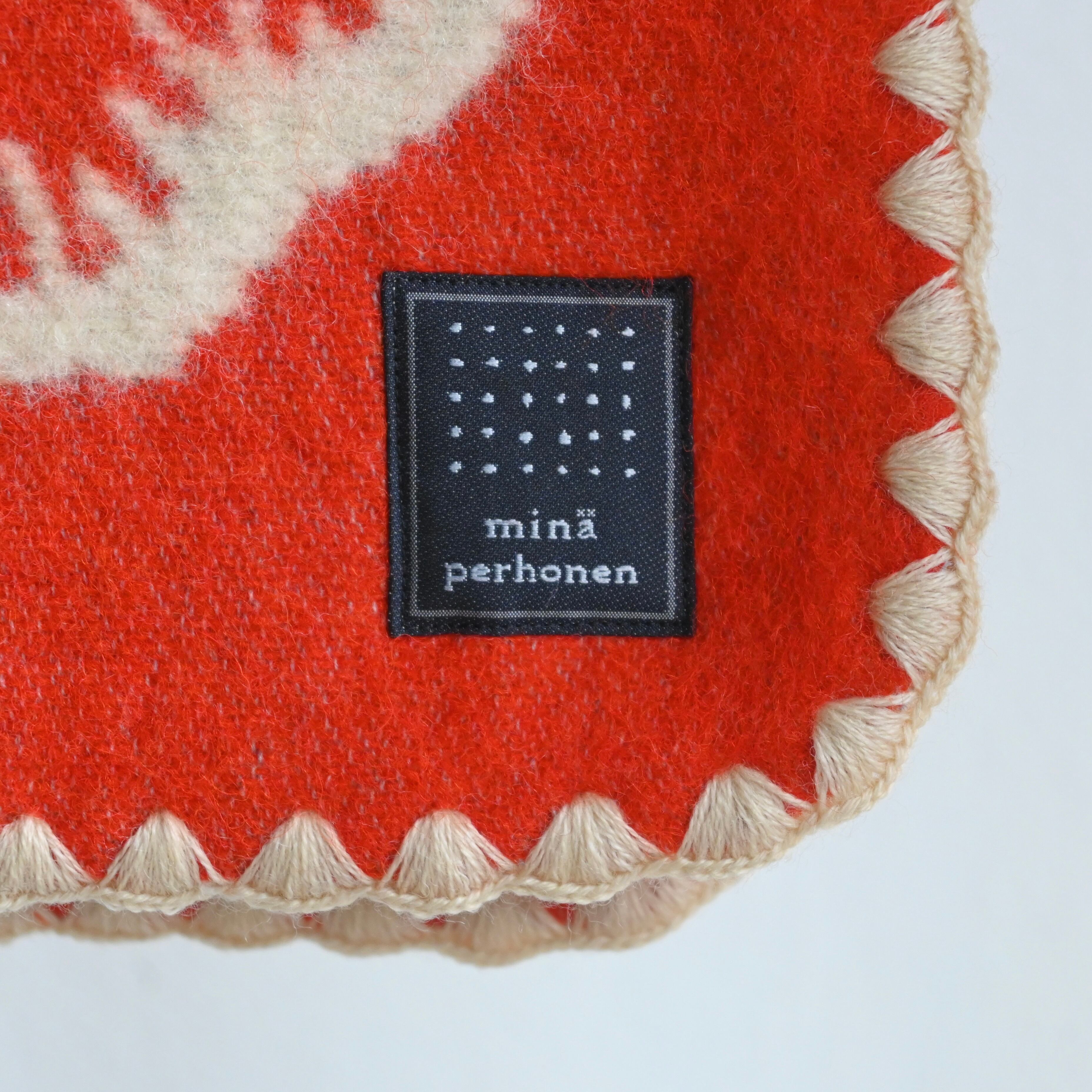 mina perhonen 2024AW anemone (L) / red