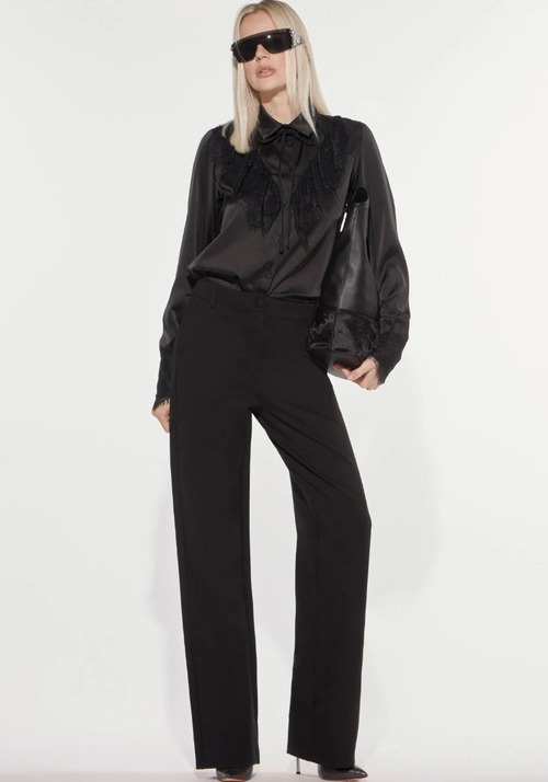 DENNY ROSE ブラック厚ストレッチ素材ストレートパンツITALY:621DD24006 ¥31.000＋tax