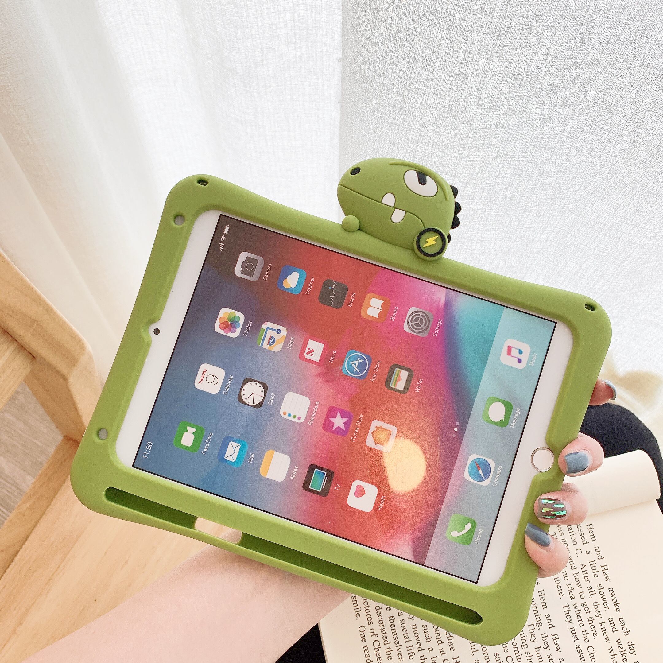 Ipadケース Apple Pencil収納 柔らかい シリコン Ipadカバー スタンド機能 角度調整 Ipad Mini Ipad Air Ipad Ipad Pro対応 恐竜 おしゃれで可愛いairpodsケース Apple Watchバンド Iphoneケース専門店 New I