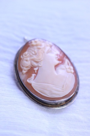 antique shell broach