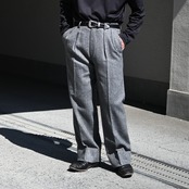 INTERIM / INDIA WOOL CLASSIC HERRINGBONE WITH LEATHER PIPING 2-TUCK STRAIGHT SLACKS