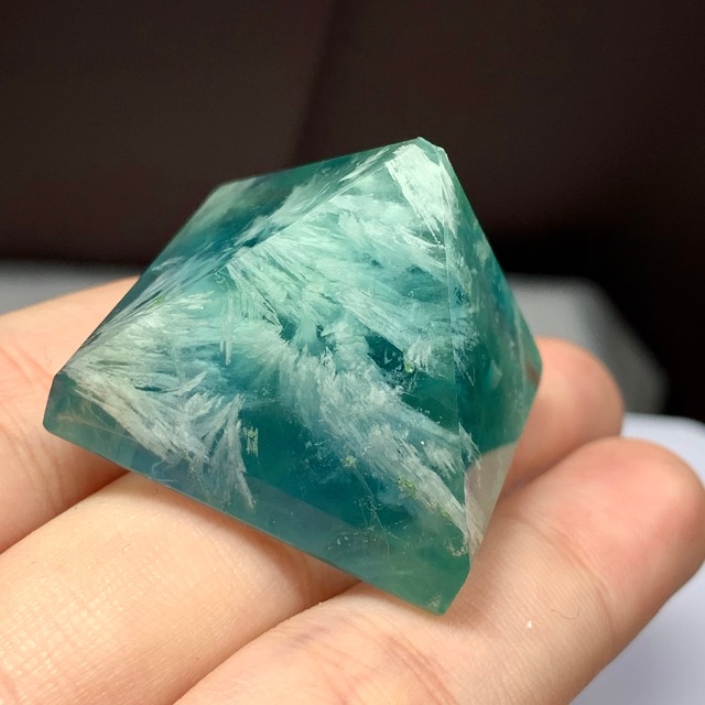 エンジェルフェザーフローライト・ピラミッド