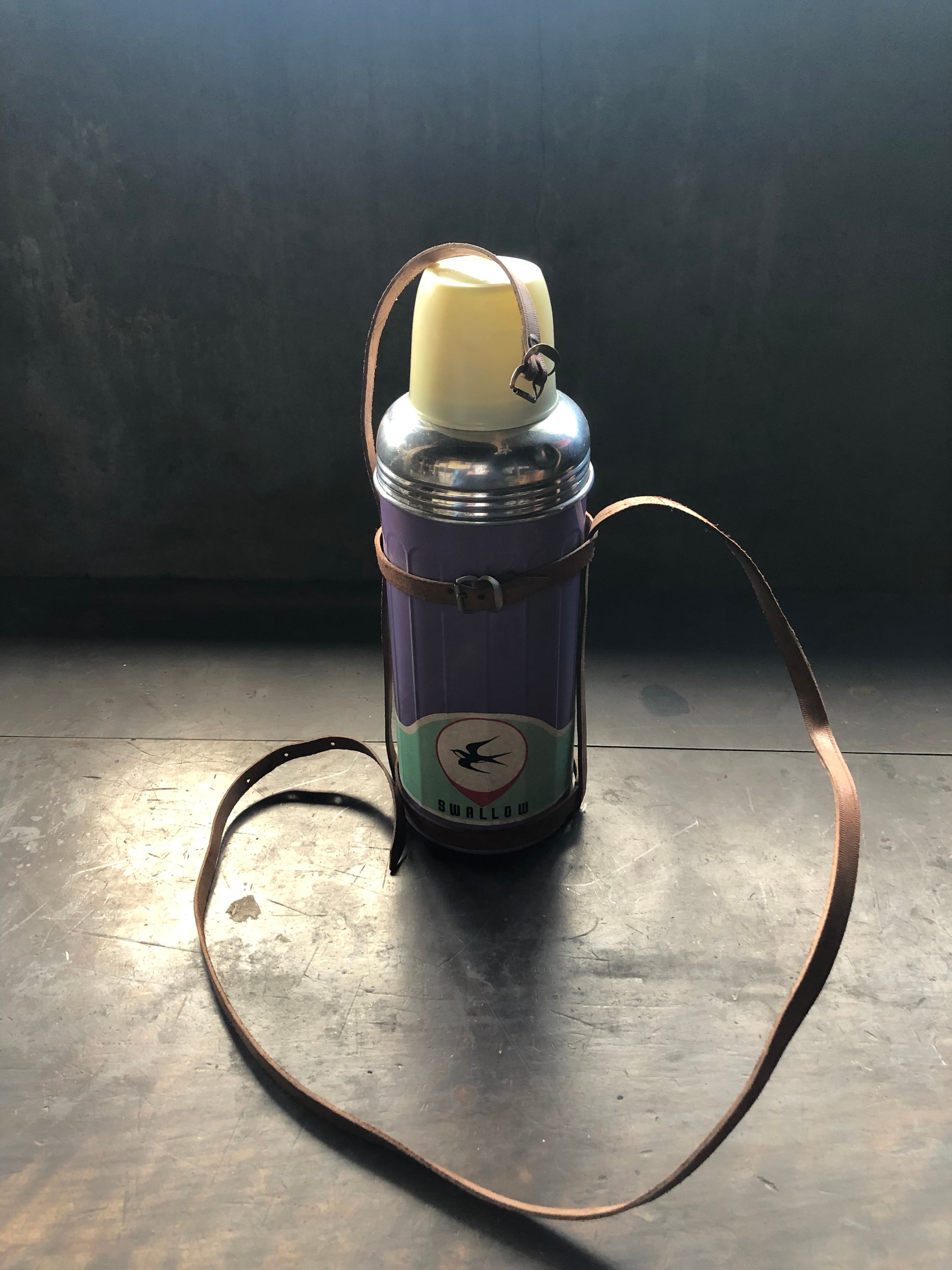 水筒 紫色 魔法瓶 スワロー インテリア 昭和レトロ | 昭和レトロ 金物