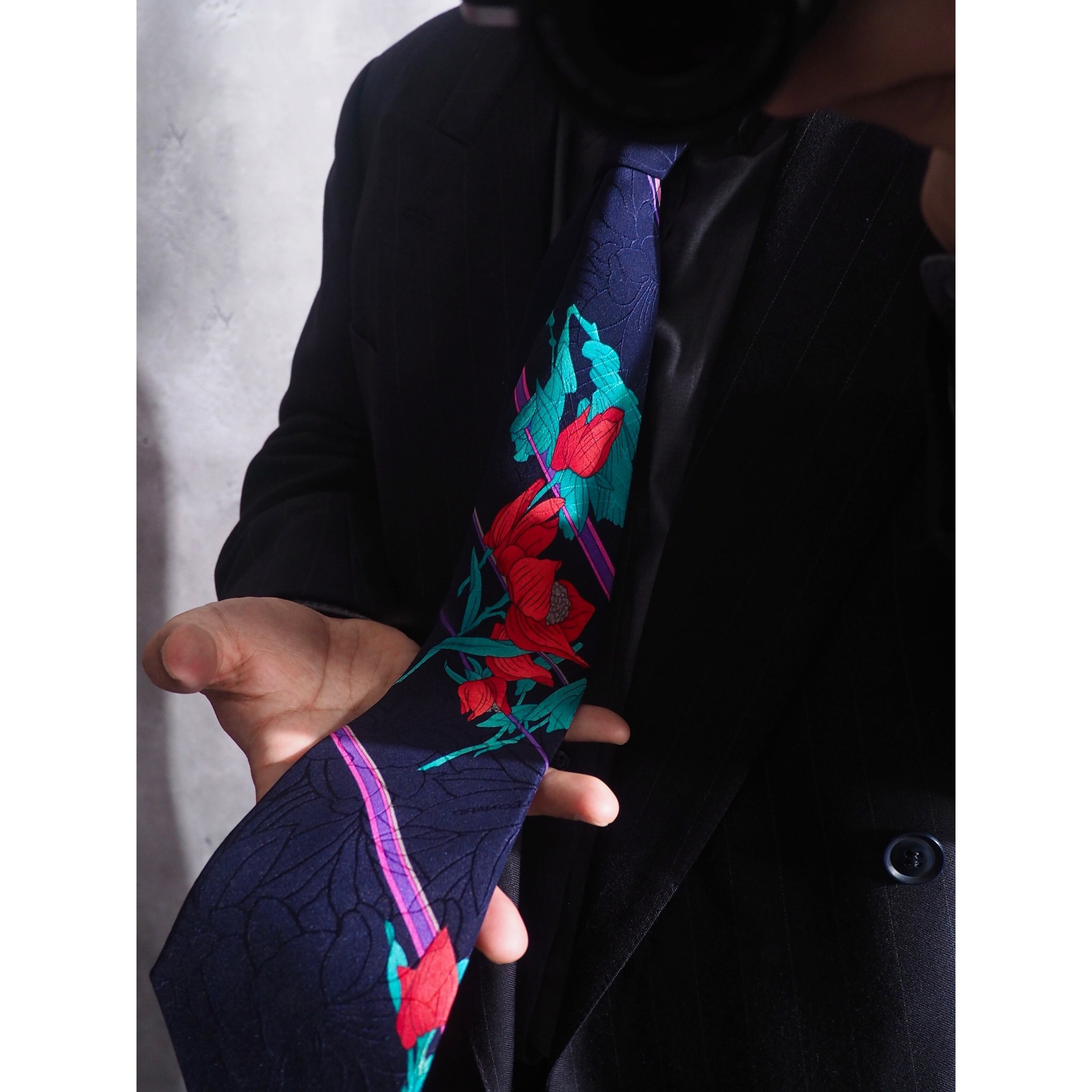 " Leonard " Beautiful Flower pattern Design vintage silk Tie (made in Italy)