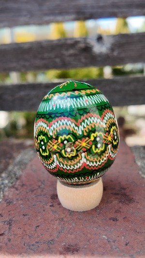 装飾用木製プィサンカ（イースターエッグ）with stand　コロミヤモデル