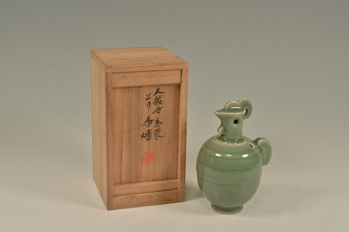 478923 加藤渓山 作 天龍寺 青瓷耳付花瓶（共箱）茶道具・陶芸家 - 工芸品