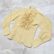 フラメンコ 衣装 トップス ブラウス 長袖 フリル 軽い 無地 薄い レース ダンス パーティ 発表会 ベージュ系 イエロー系 柔らかい ボタン トレンド スタイリッシュカジュアル コーディネート フェミニン オシャレ レディースブ シンプル 上品