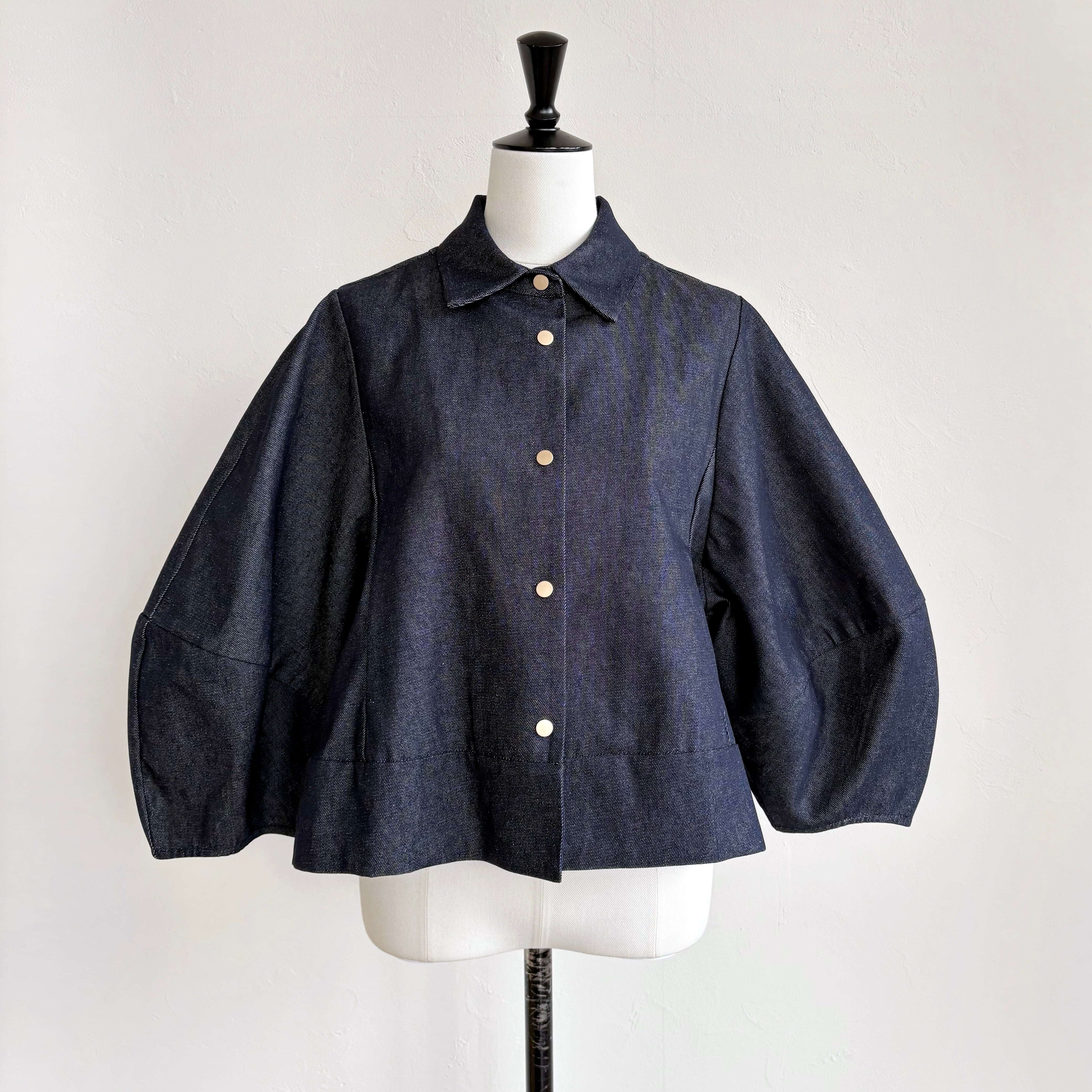 未使用　SYSORUS VEVIRED　ポンチョ　アウター　シソラス VIS(ビス) / マフラーみたいに巻けるポンチョベスト (ジャケット