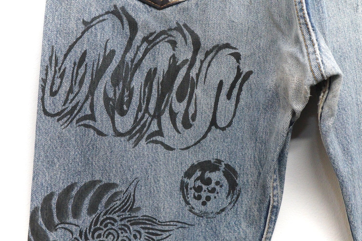 2573 Anch Crash 和柄 漢字 リメイク Levis リーバイス 501 90 2573 Anch Crash 和柄 漢字 リメイク Levis リーバイス 501 90