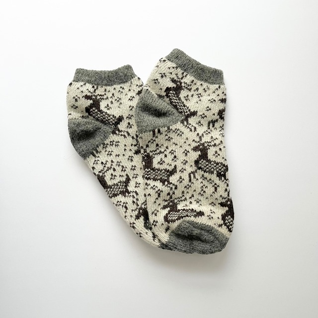 ウクライナ支援／くるぶし丈メンズウールソックス（シカ柄）