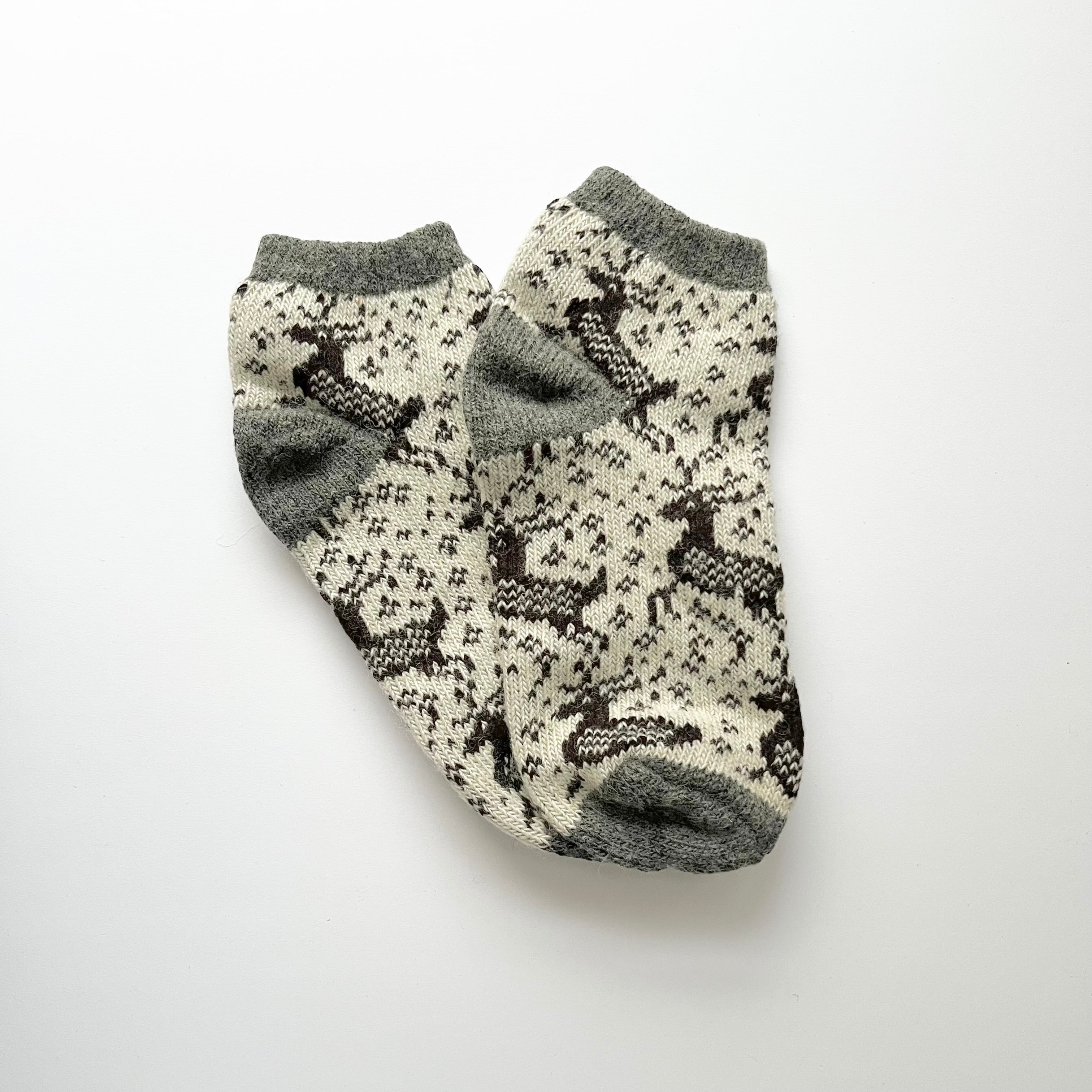 ウクライナ支援/くるぶし丈メンズウールソックス(シカ柄)