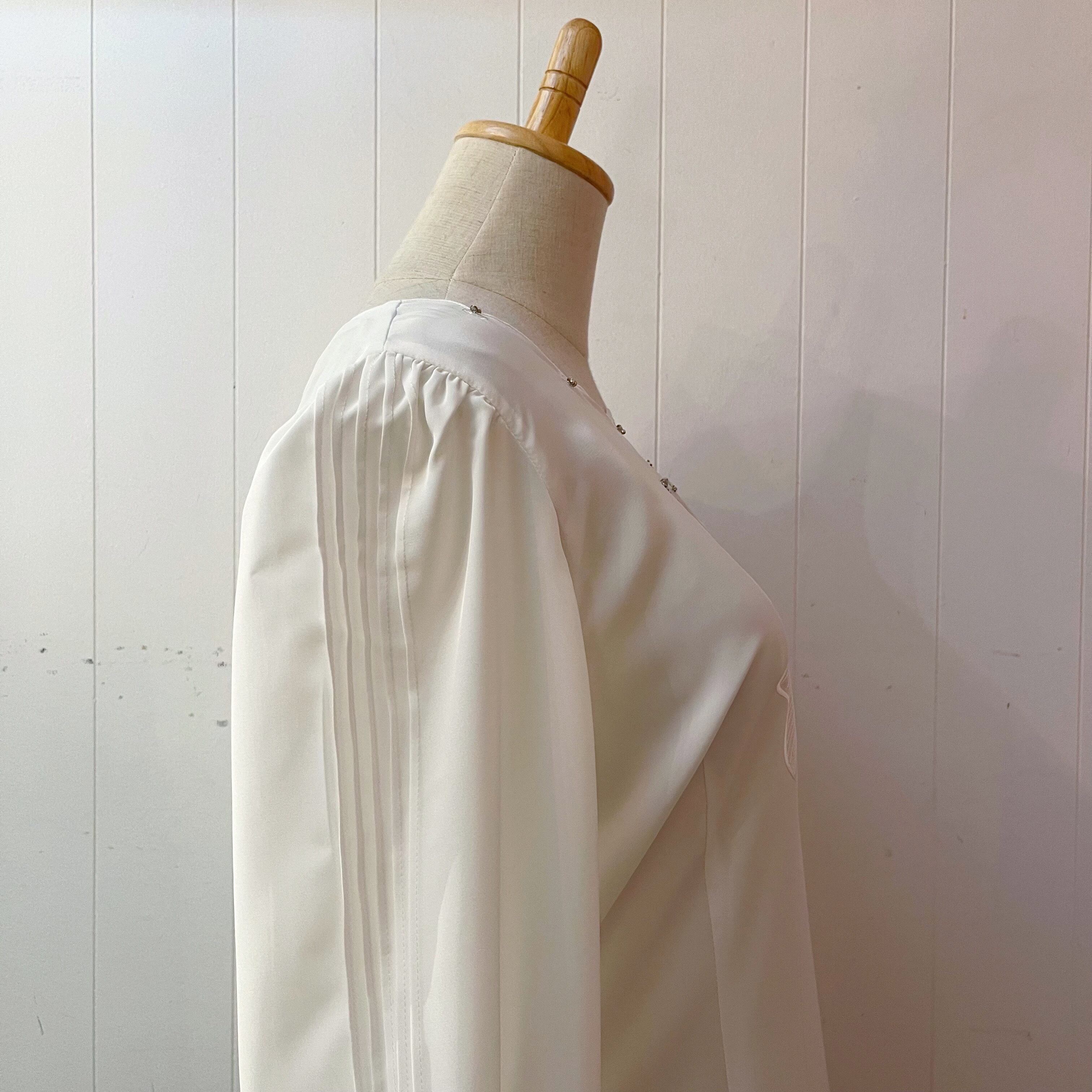 silver beads ribbon white blouse