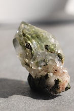 エピドート「水面の輝き」Epidote|天然石 原石 鉱物 パワーストーン | EP-A-002