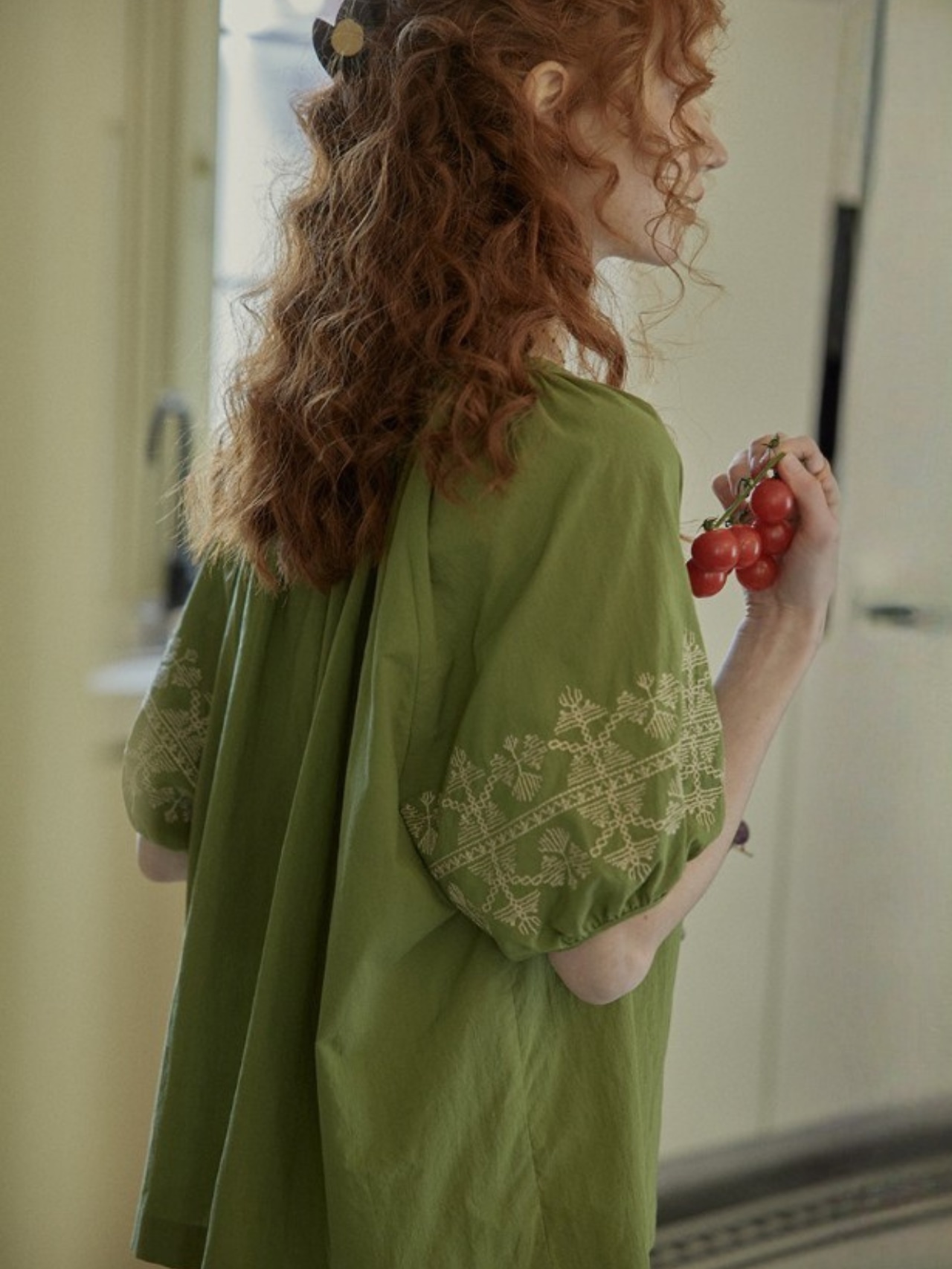 Jardin Vert Embroidery Blouse F0711