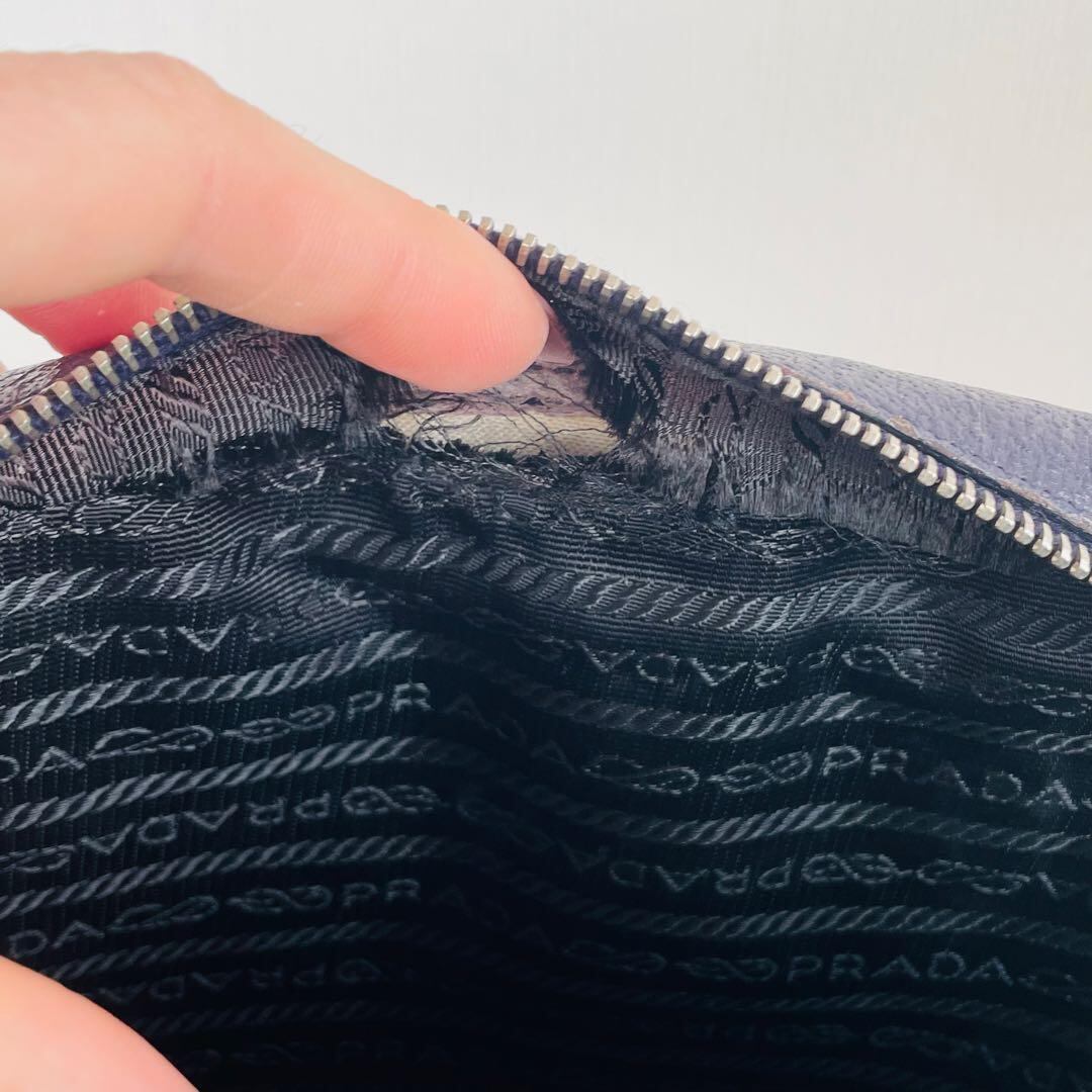 PRADA プラダネイビー レザー ショルダーバッグ | PAY ID