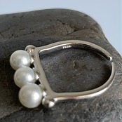 Trois Pearl Ring F0511