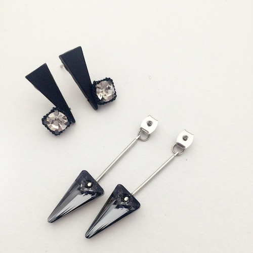 【 UNSEABLE 】Solited Earrings　Black