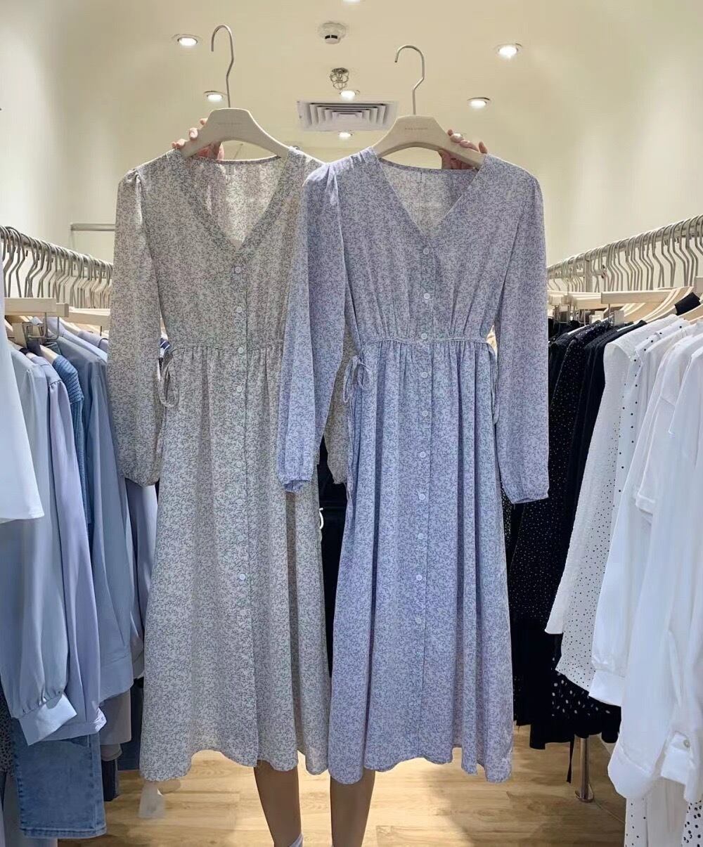 フロントボタン花柄ワンピース