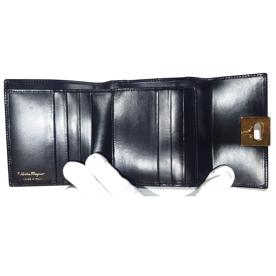 【美品】 Ferragamo フェラガモ 三つ折り財布 ブラック 黒