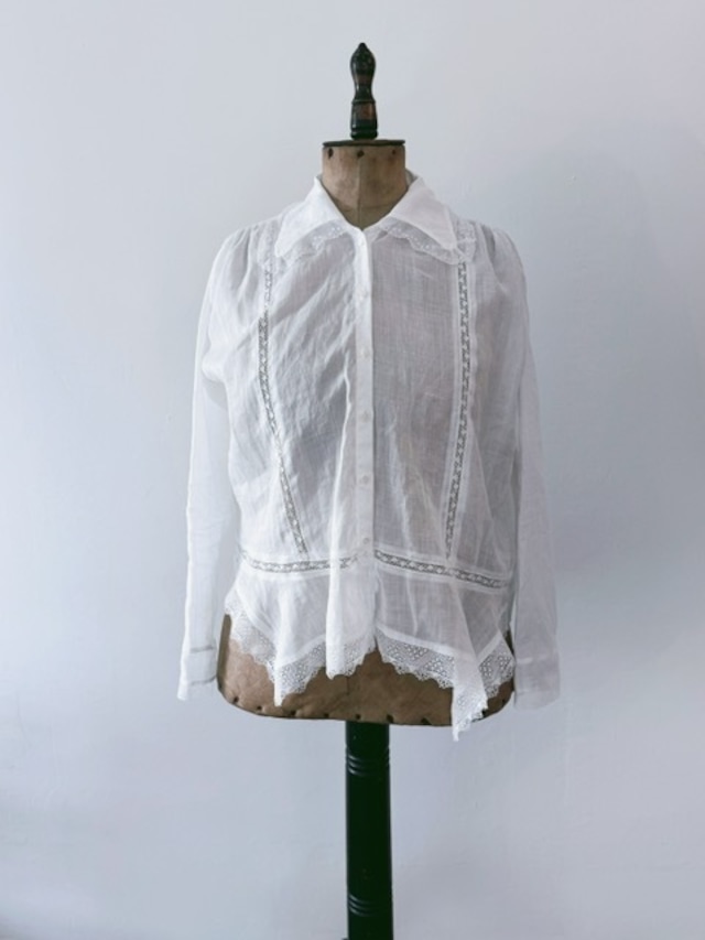 NATIVE VILLAGE / 寂静 ロングスリーブレースブラウス