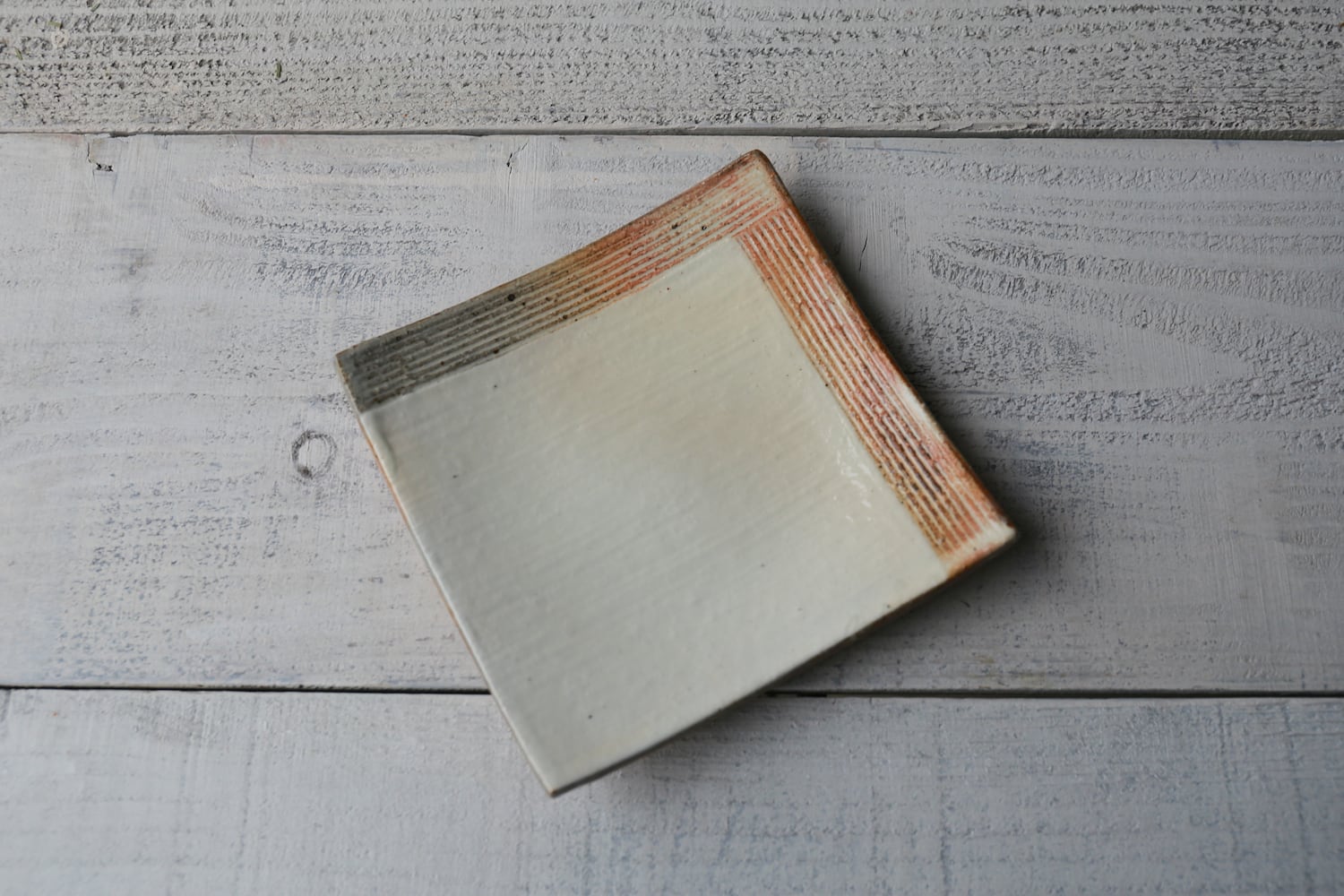 古物の皿 DAYS 15cmプレート サンドグリーンマット | 白山陶器直営オンラインストア