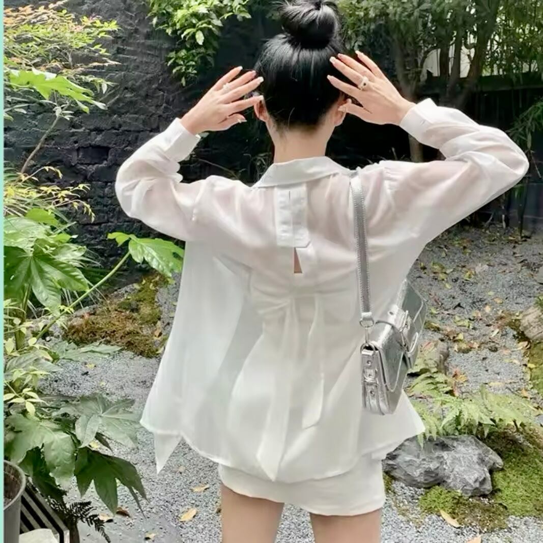 バックリボンシアーシャツ