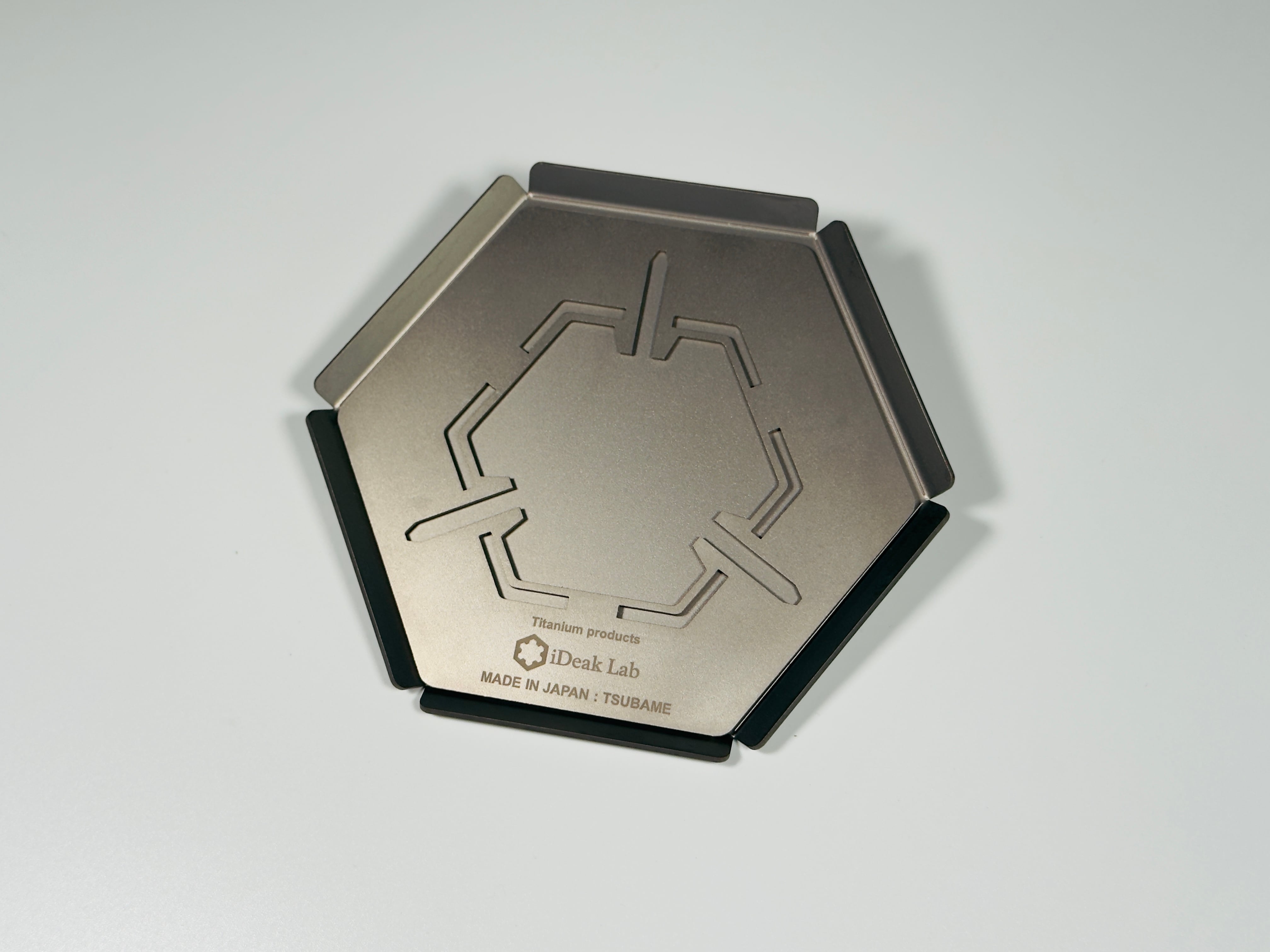 Volcanic  ドイツ語 FBB 黒枠 fbb」の激安通販 | magi