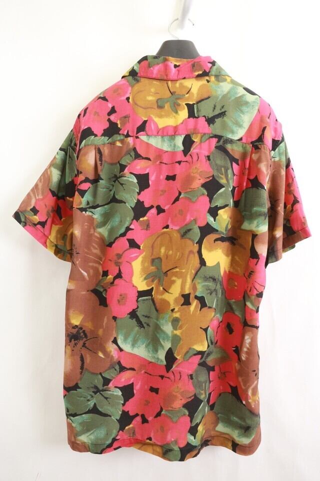 STUSSY Watercolor Flower Shirt S/S MEDIUM 30IJ1536 | BRAND BUYERS 
