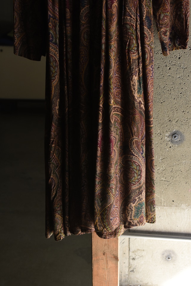 OK／80-90's "unknown" brown paisley rayon onepiece
