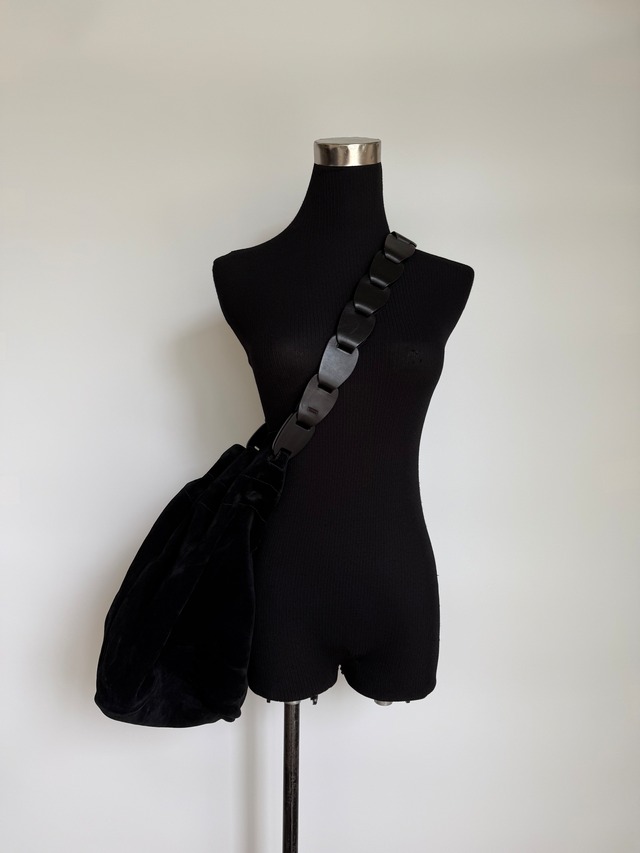 SS1997 GUCCI LEATHER SHOULDER BAG