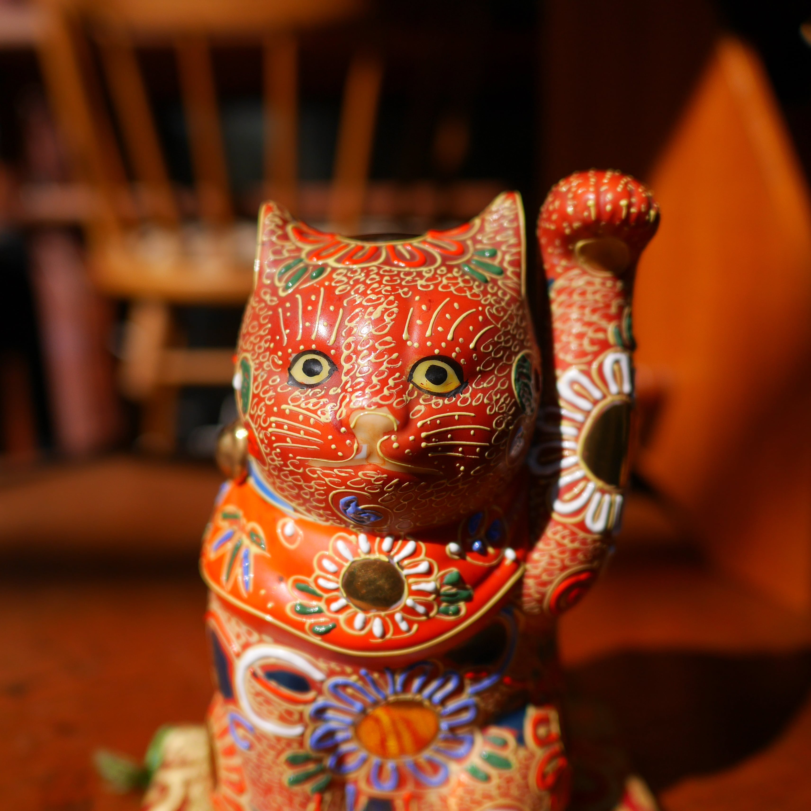 九谷焼 金彩色絵招き猫 | トリノス-torinoth- | 新宿区神楽坂の