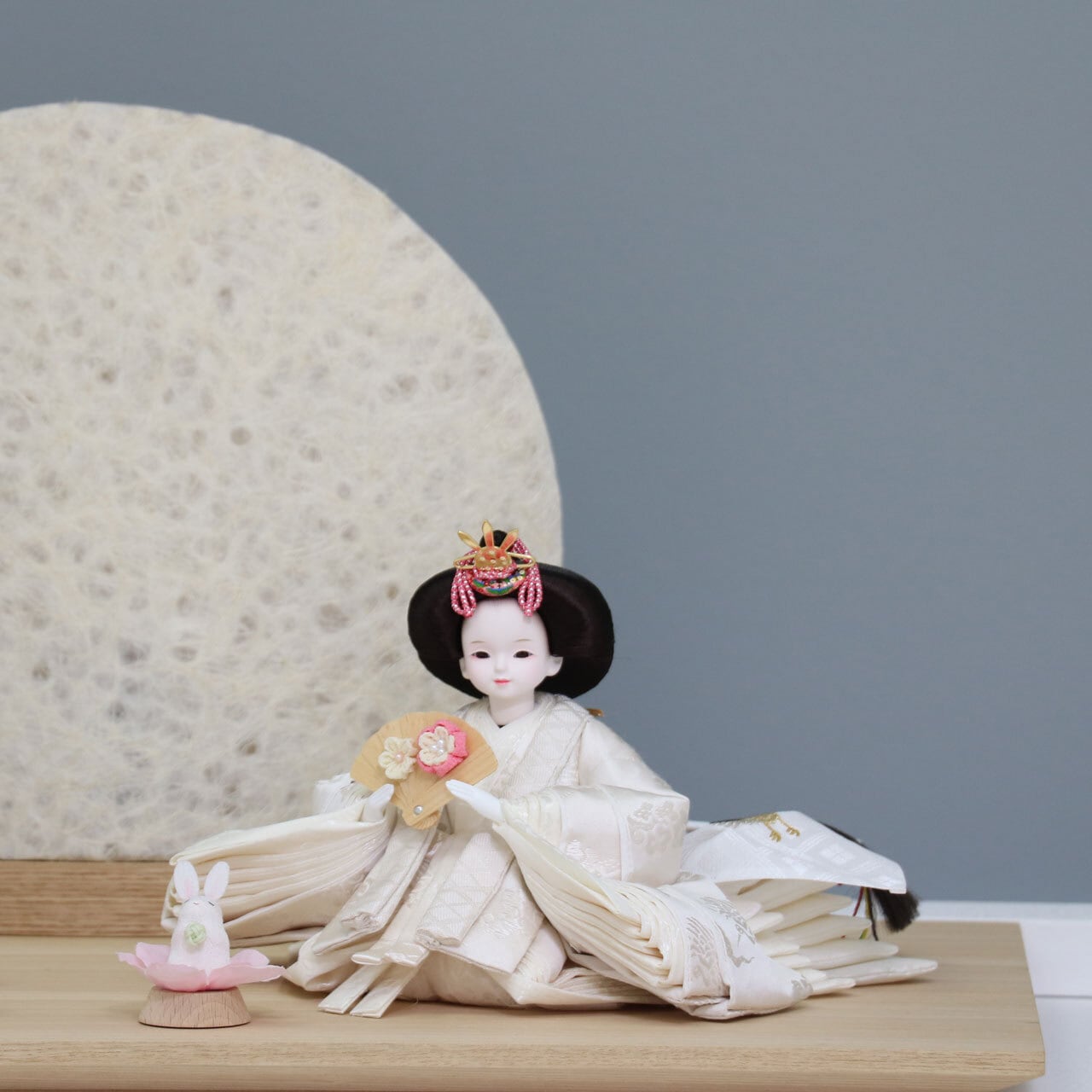 【美品】 雛飾り-台座(人形なし) ピーカブーひな人形 ベルズキッスシリーズ 親王飾り 【ミルク