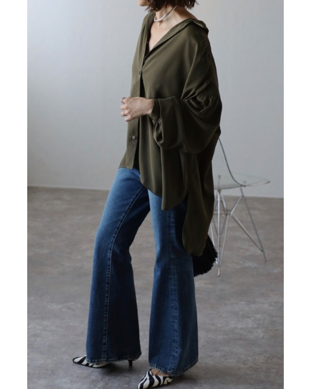 バックギャザーシャツ