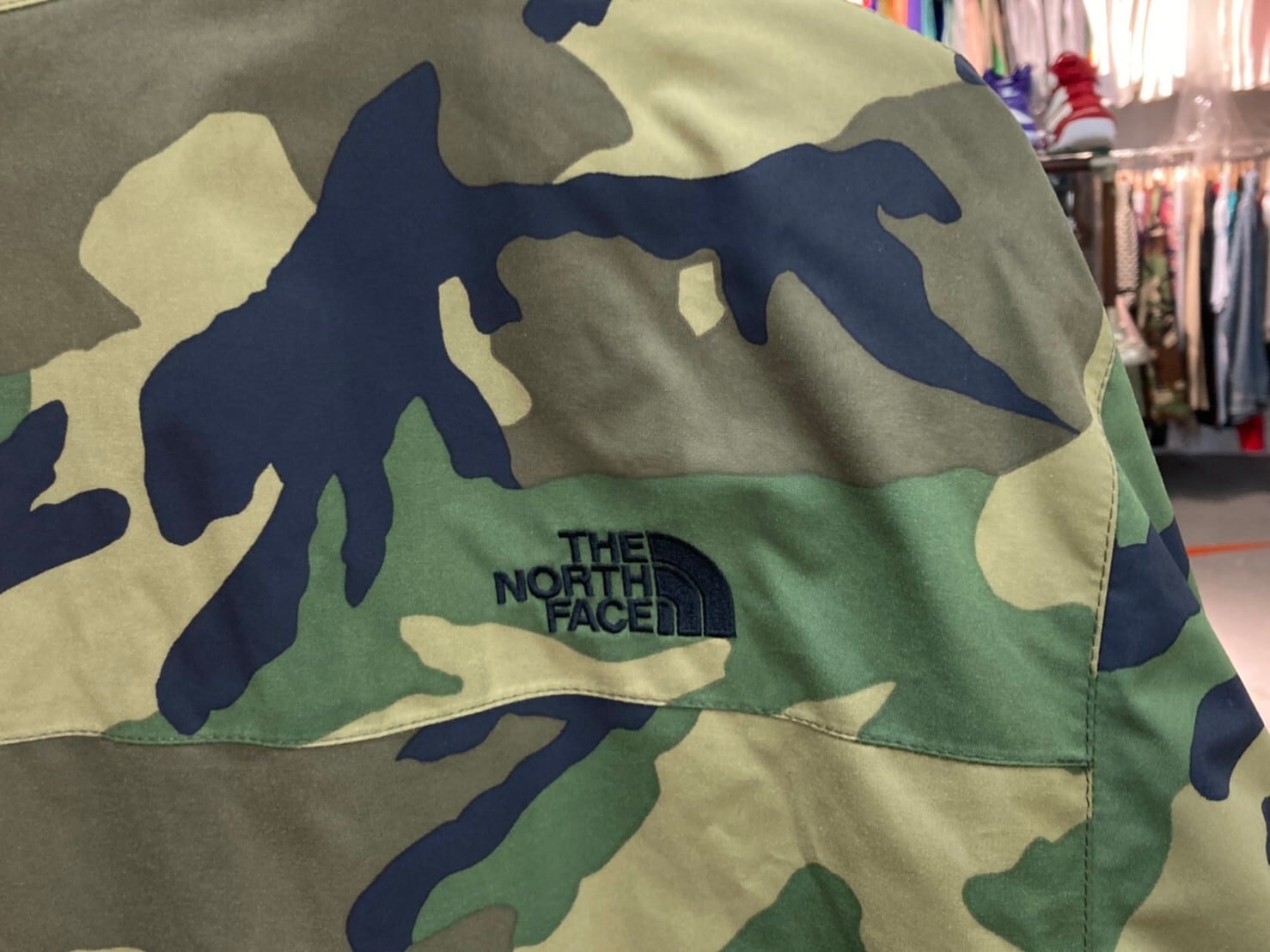 zipinzip対応ですかTHE NORTH FACE  NOVELTY SCOOP JACKET