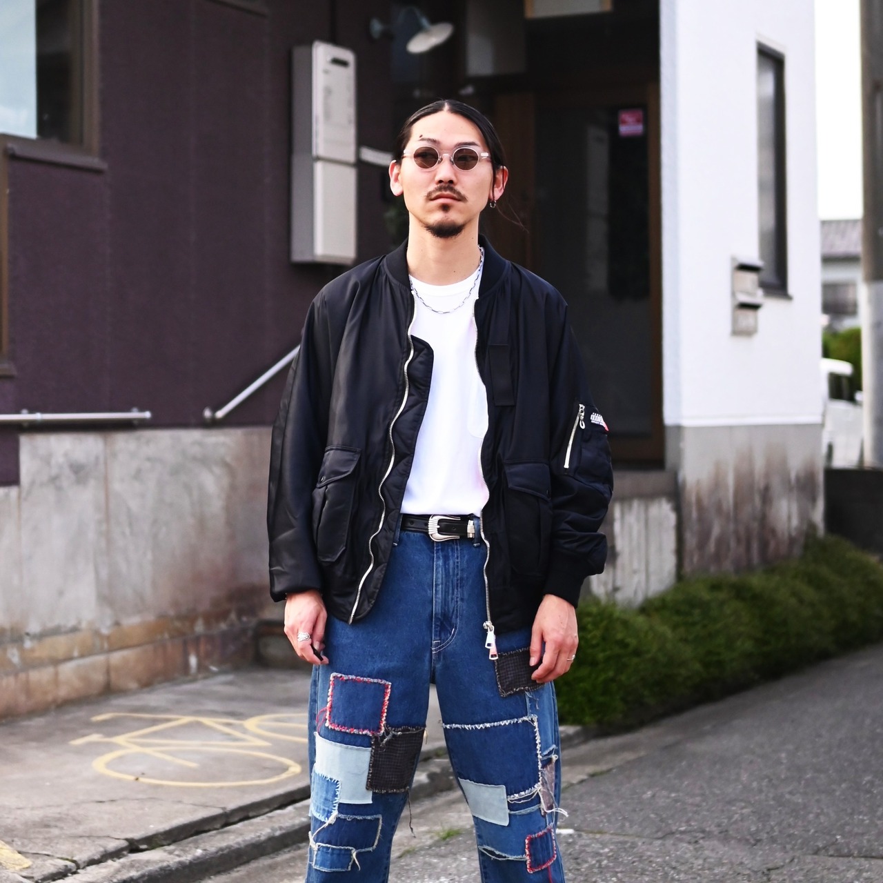 LEH（レー） Bonber Jacket、KUON(クオン）Sashiko Mended Denim Trousersコーディネート