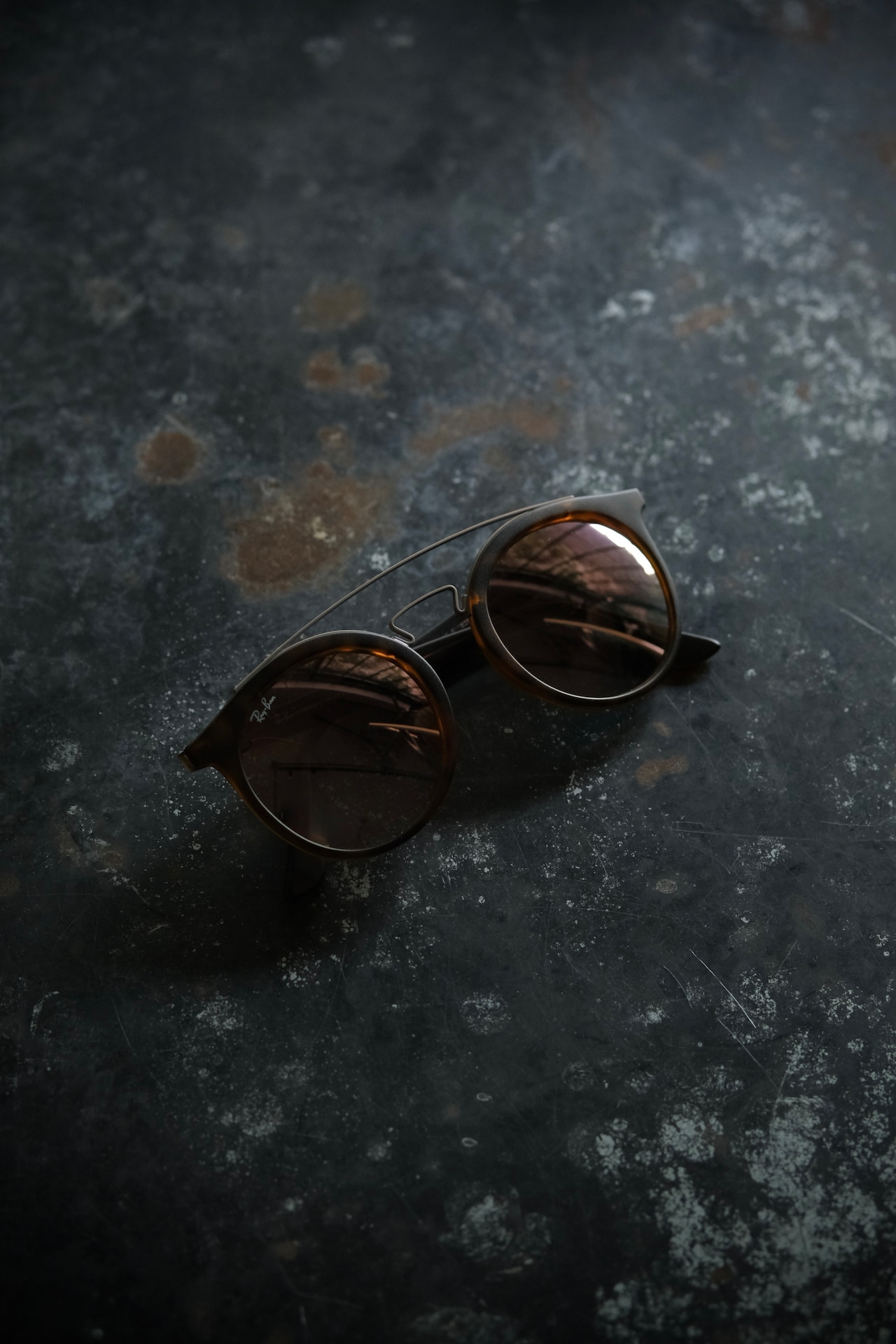 IORI/"Ray-Ban" sunglasses