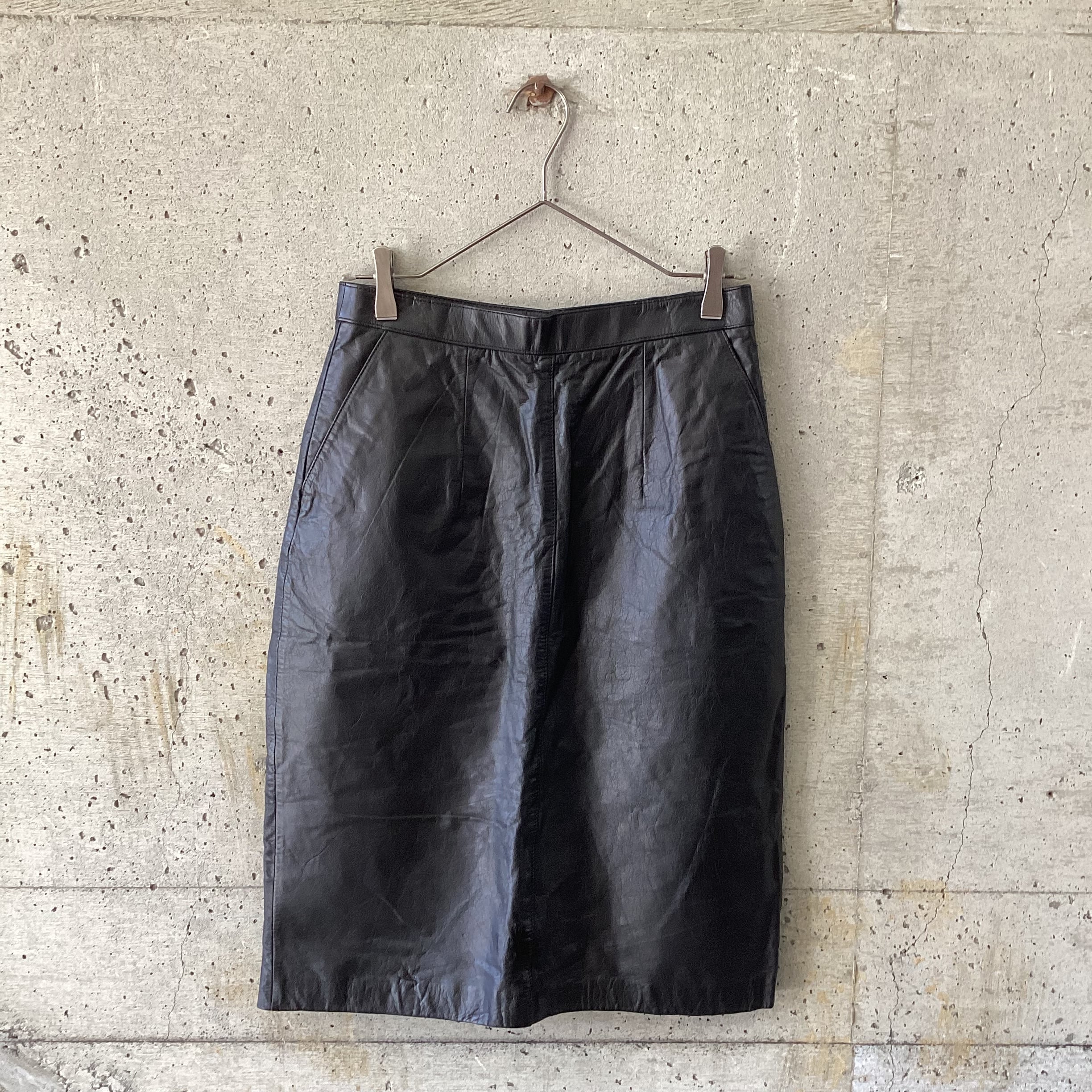 Genuine leather skirt