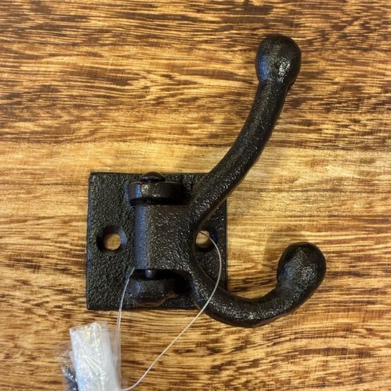 DULTON DOUBLE SWING WALL HOOK A.BLACK Dalton Double Swing Wall Hook, Antique Black, DIY, Simple, Iron Goods, Coats, Hats, Store Interior