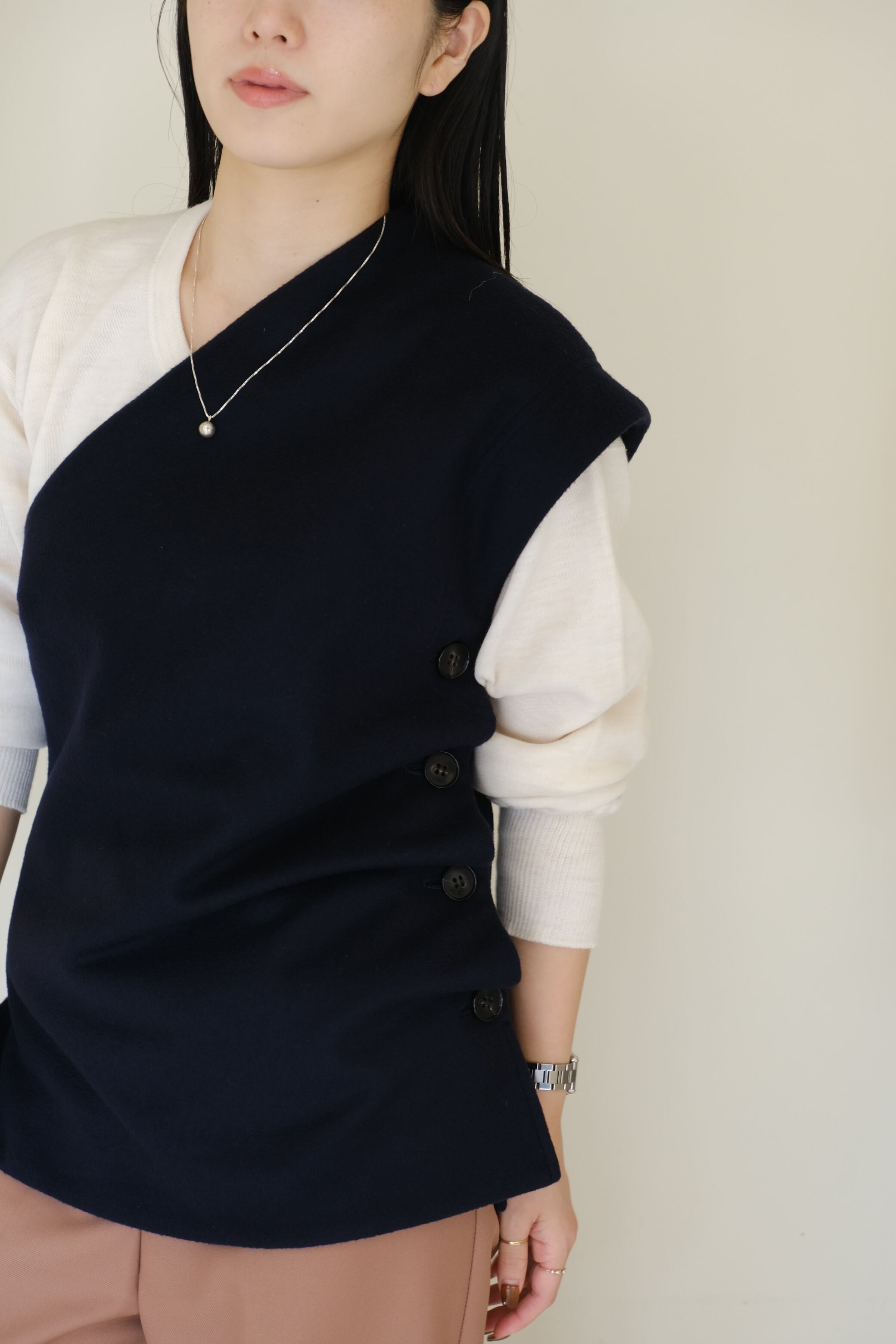 KAYLE】WOOL CASHMERE ASYMMETRY TOP | theour