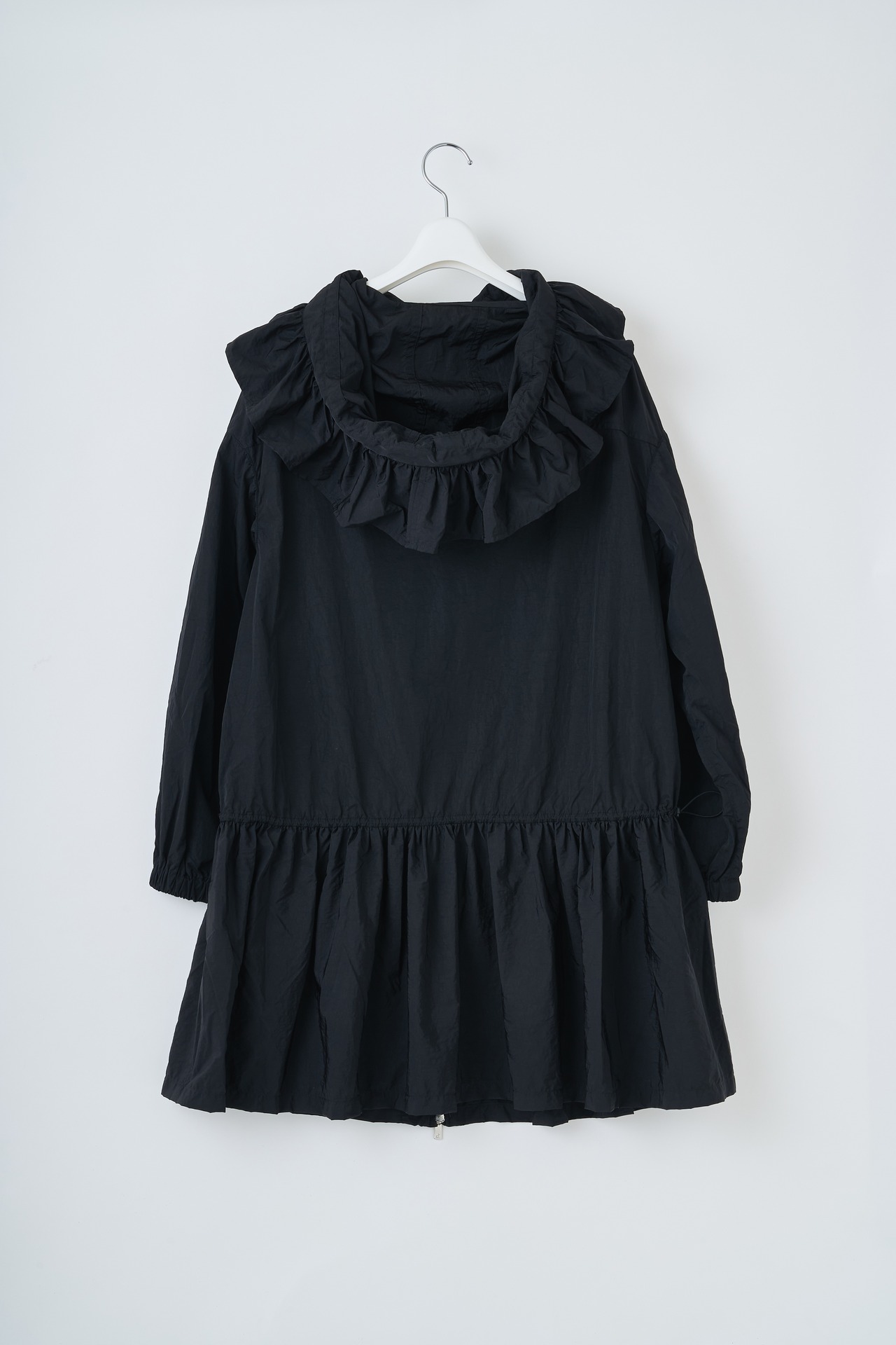 Nylon frilled mountain parka