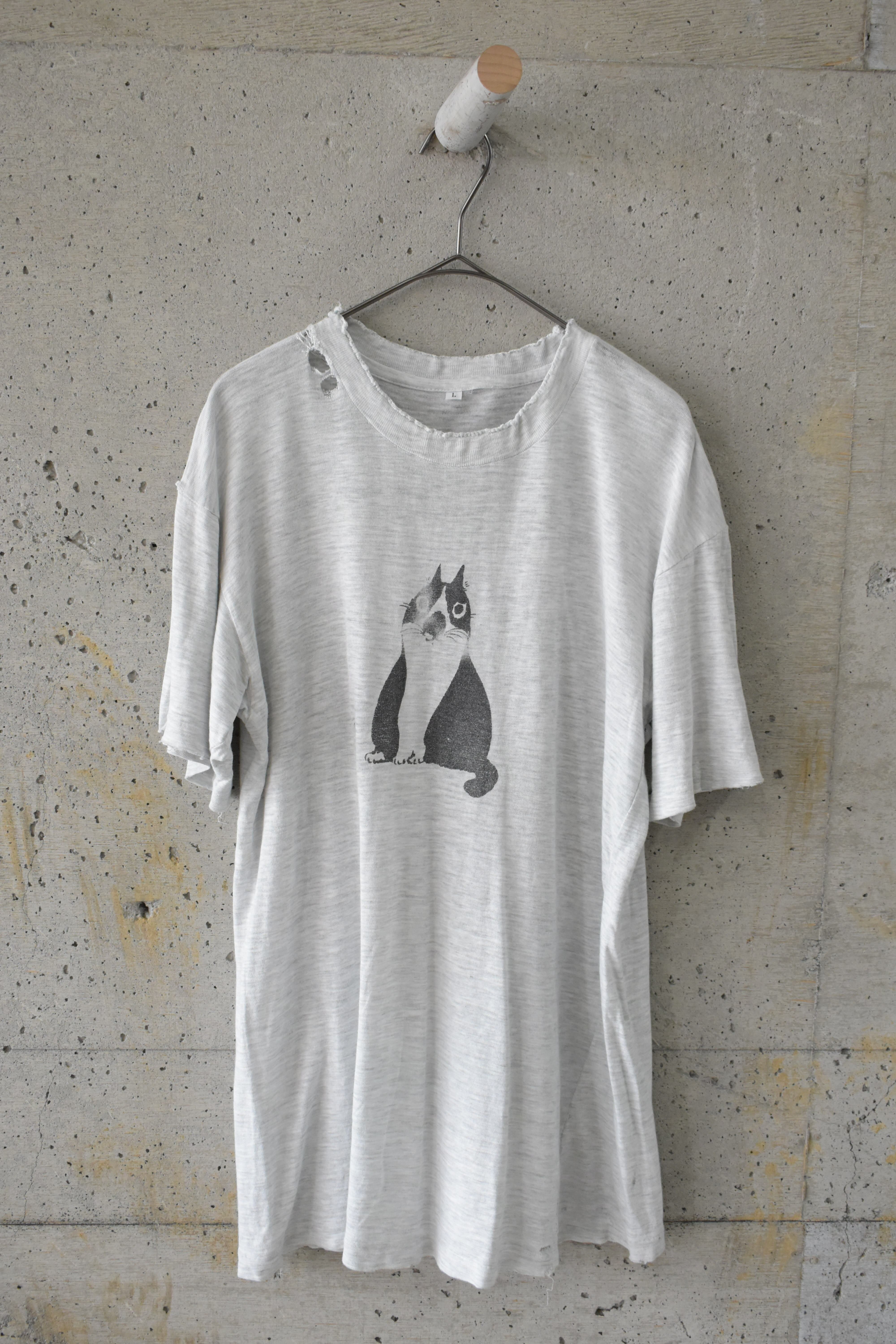 Damaged Cat T-shirt