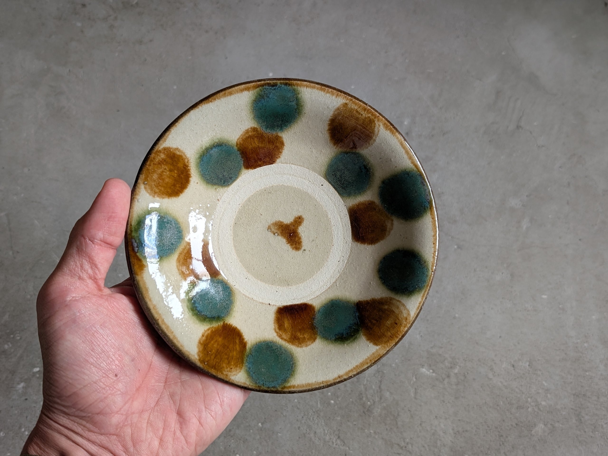 やちむん 5寸皿（三彩・3色） | 勝窯 | inoya | Basic Life Store