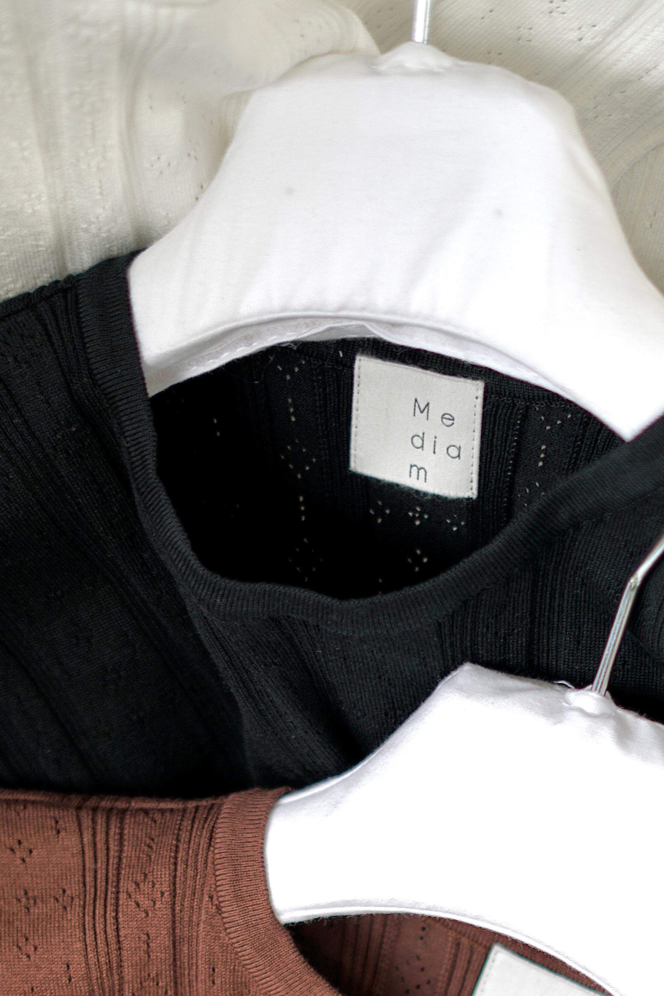 Mediam / Eyelet Shoulder Knit Top ( White , Brown , Black