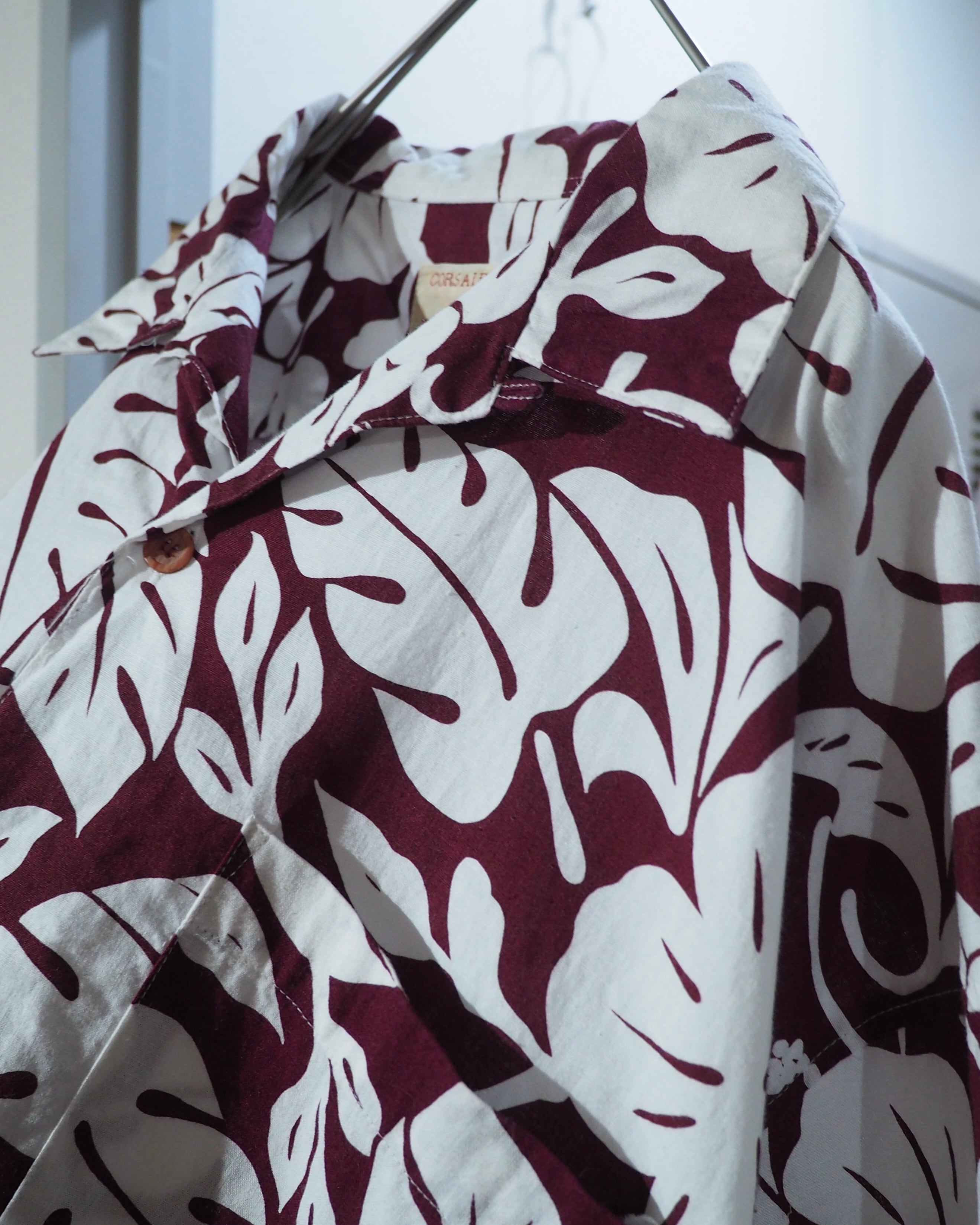 1980 ‐ 90s Piebald Flower all Over pattern vintage SS open collar Shirt