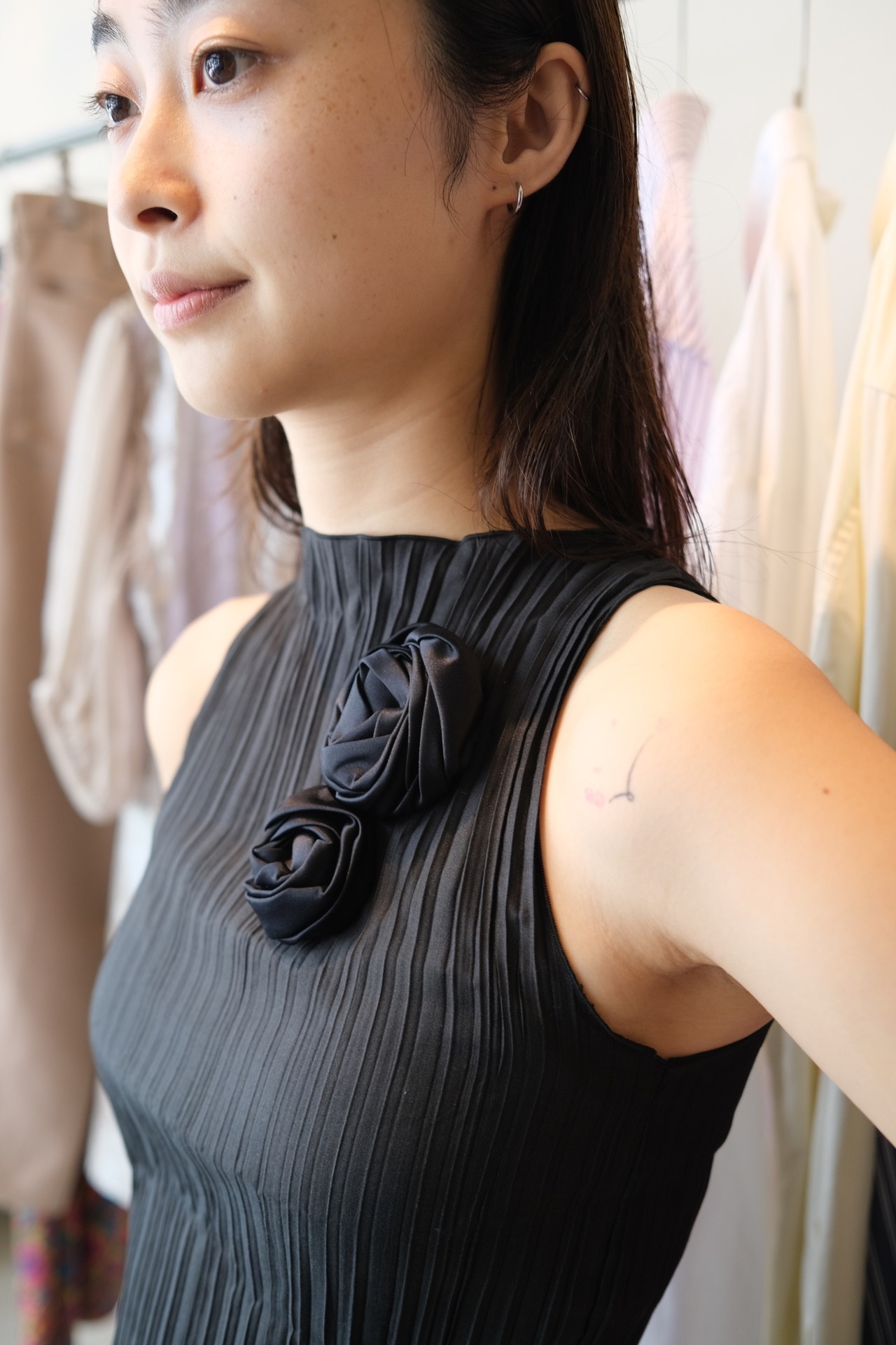 "OMO"BLOM PLEATS TOP