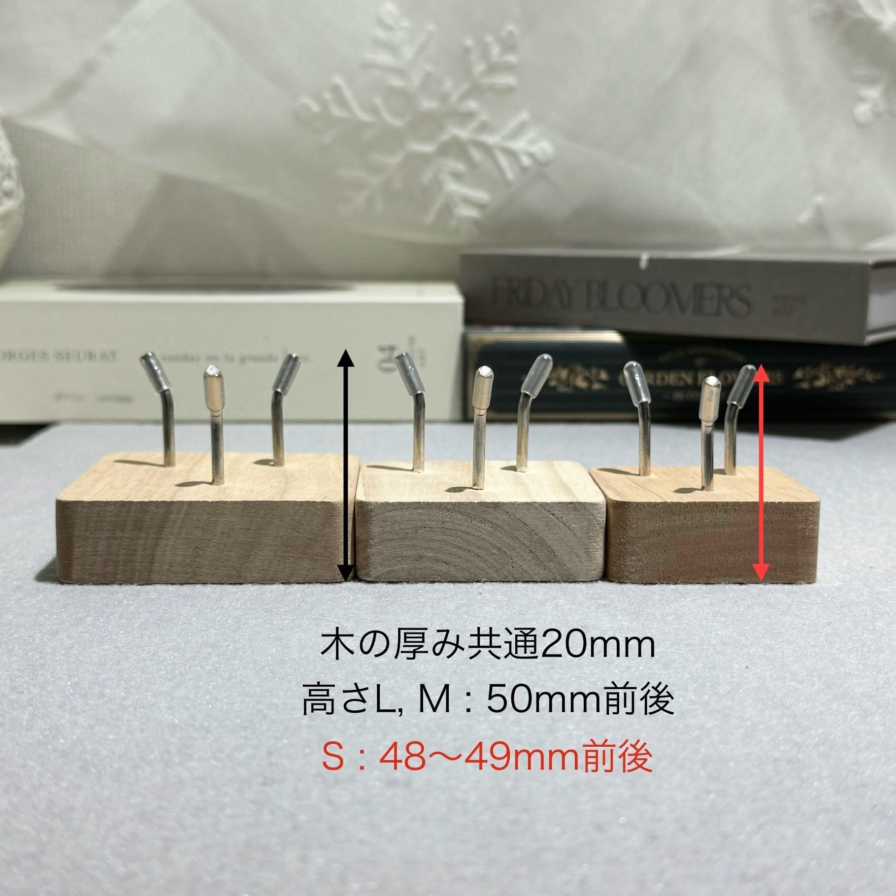 シルバー三つ足と木の台座Sサイズ*スフィアスタンド*丸玉台座 シルバー三つ足と木の台座Sサイズ*スフィアスタンド*丸玉台座
